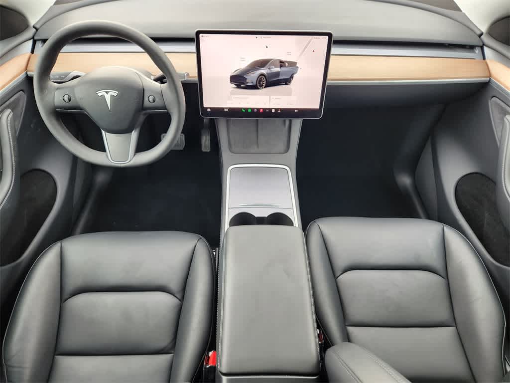 Vehicle image 15 of 33