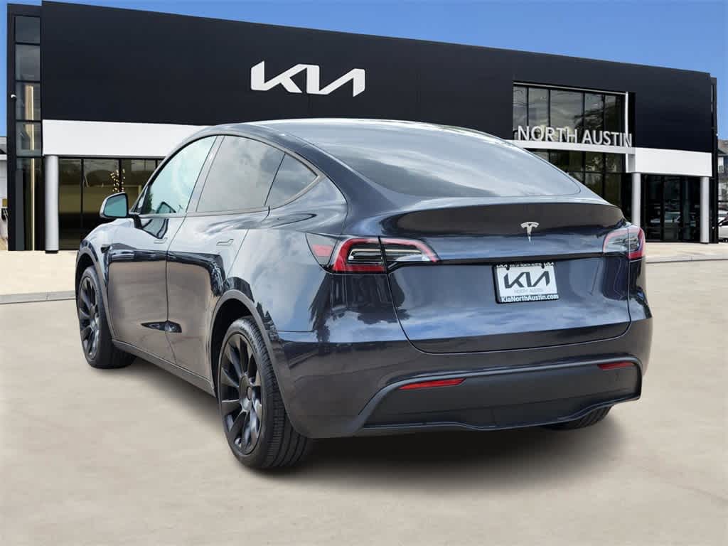 Vehicle image 4 of 33