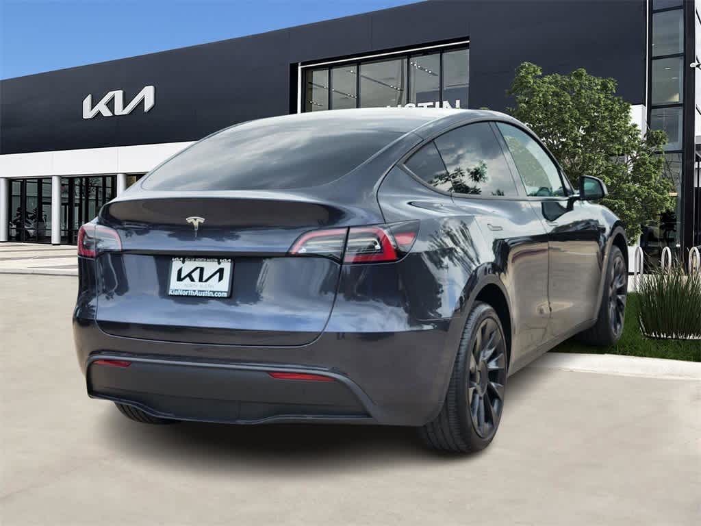 Vehicle image 3 of 33