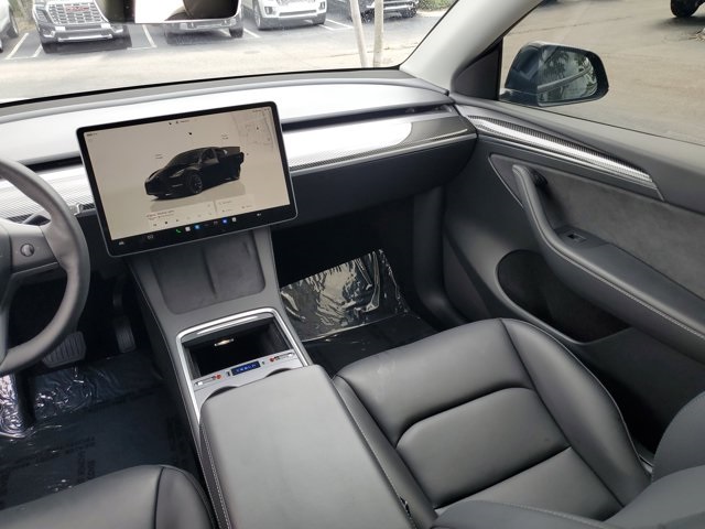 Vehicle image 15 of 28