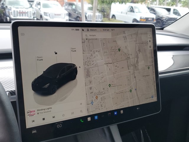 Vehicle image 26 of 28