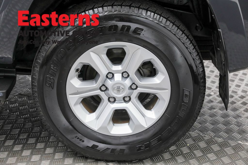 2024 Toyota 4Runner SR5 Image 40 of 63