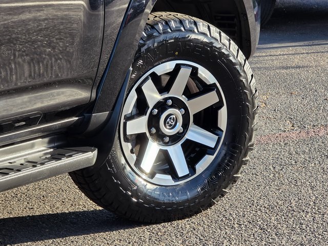 2024 Toyota 4Runner TRD Off Road Premium Image 8 of 43