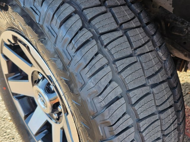 2024 Toyota 4Runner TRD Off Road Premium Image 9 of 43