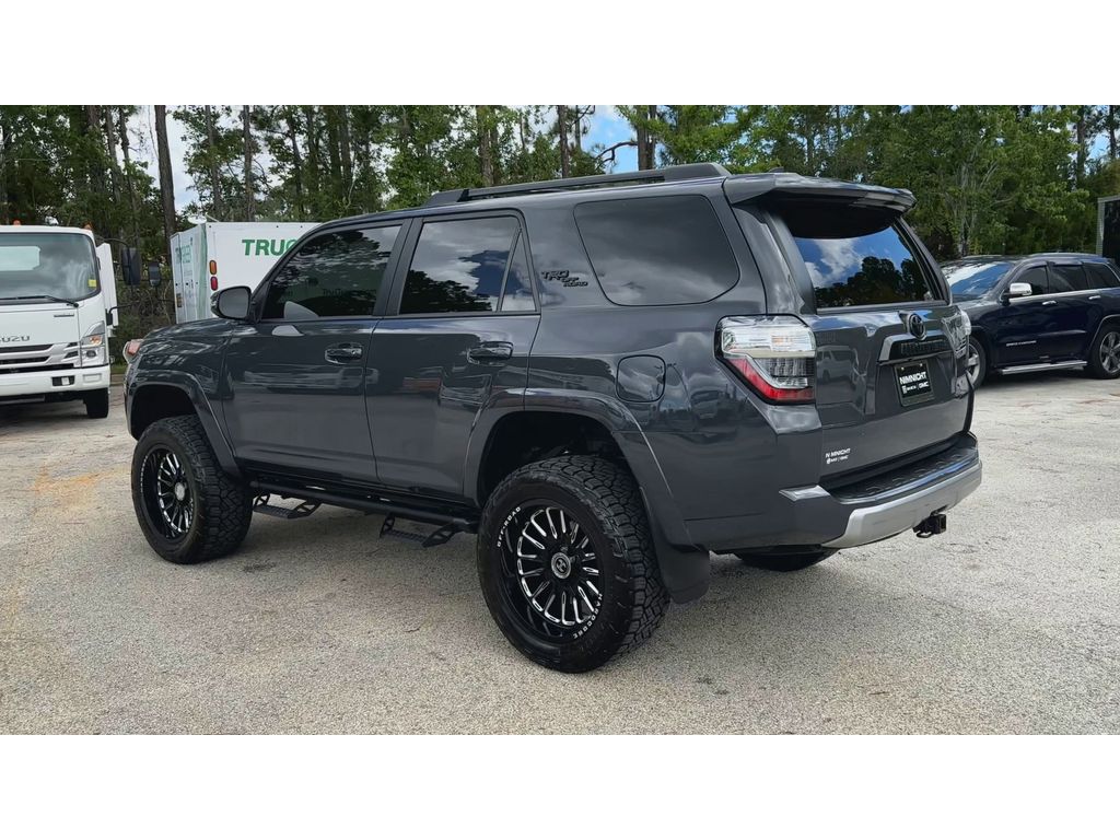 Vehicle image 9 of 36