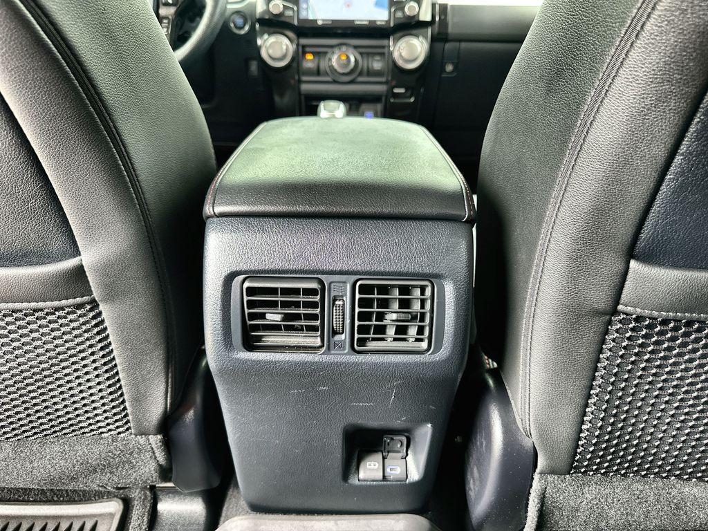 Vehicle image 28 of 36