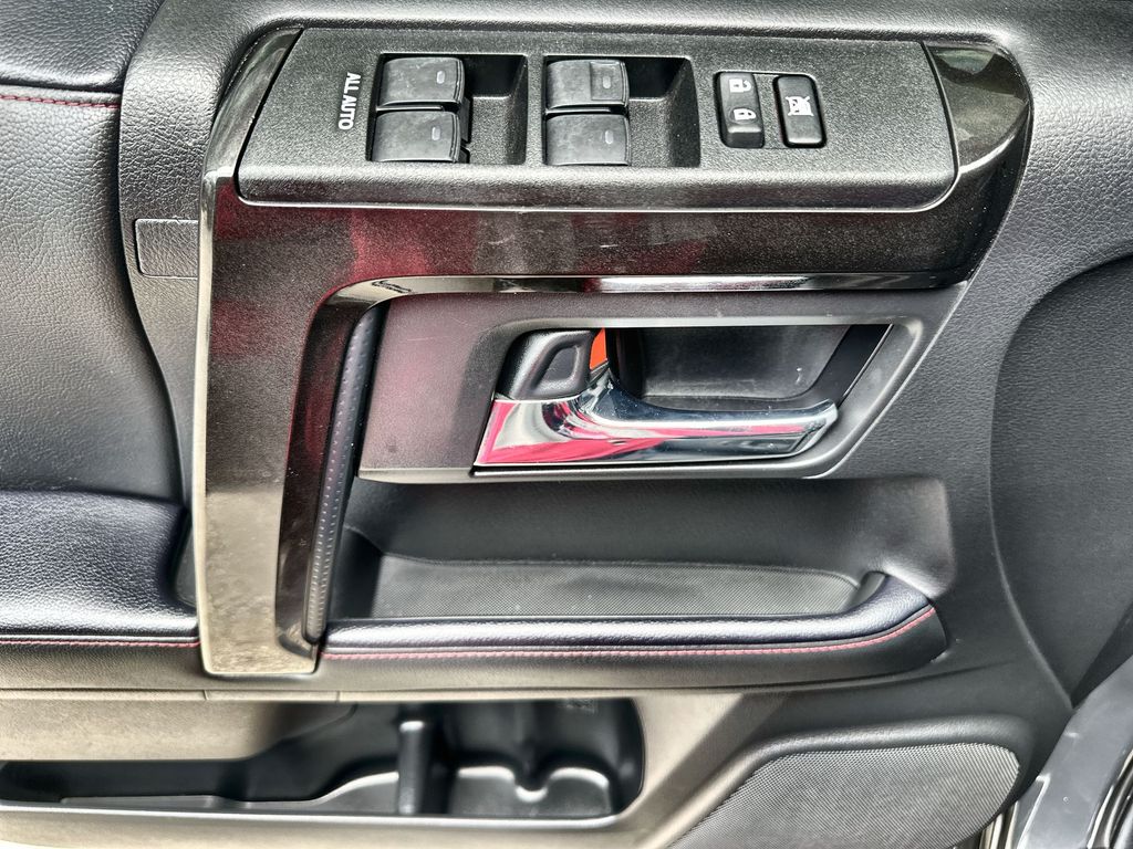 Vehicle image 35 of 36
