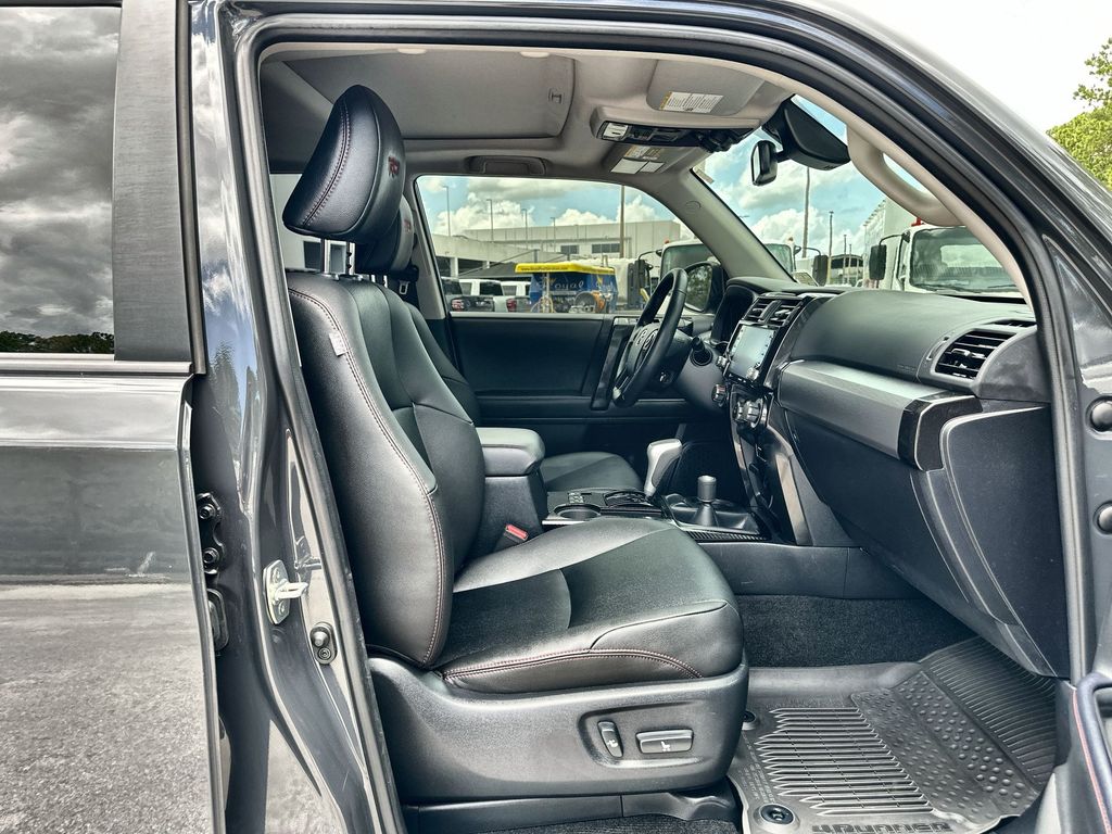 Vehicle image 13 of 36