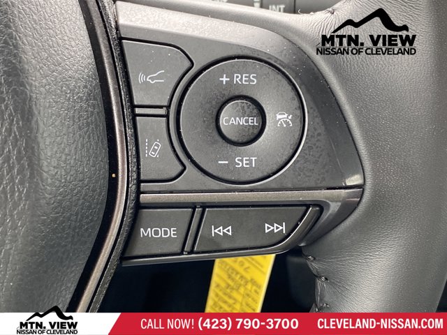 Vehicle image 15 of 23
