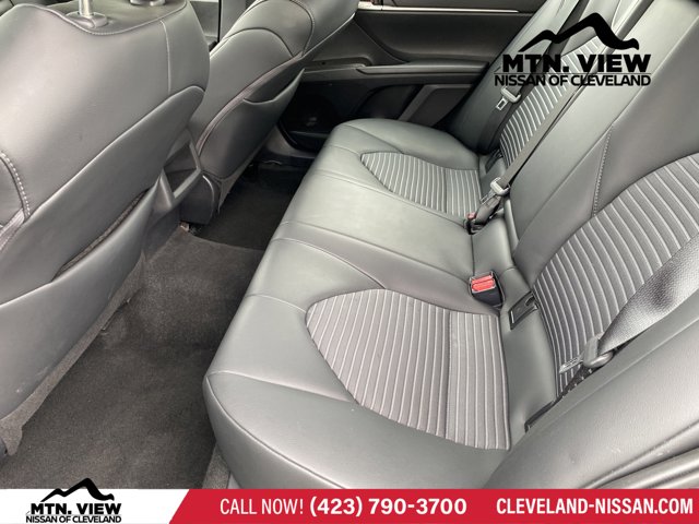 Vehicle image 10 of 23