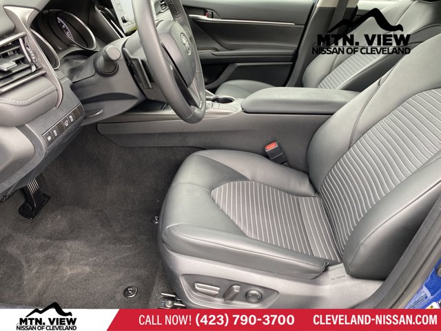 Vehicle image 8 of 23