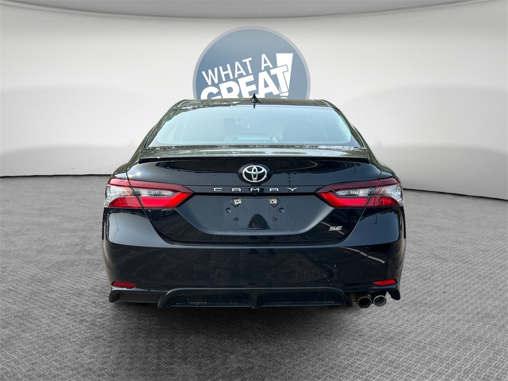 Vehicle image 6 of 32