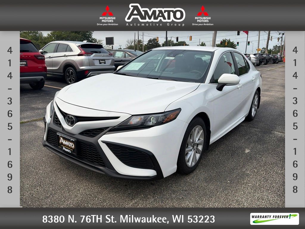 2024 Toyota Camry SE Image 1 of 30