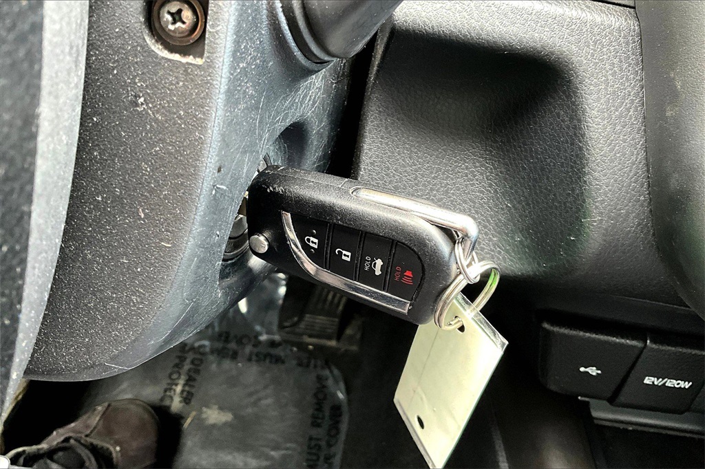 2024 Toyota Camry SE Image 24 of 31