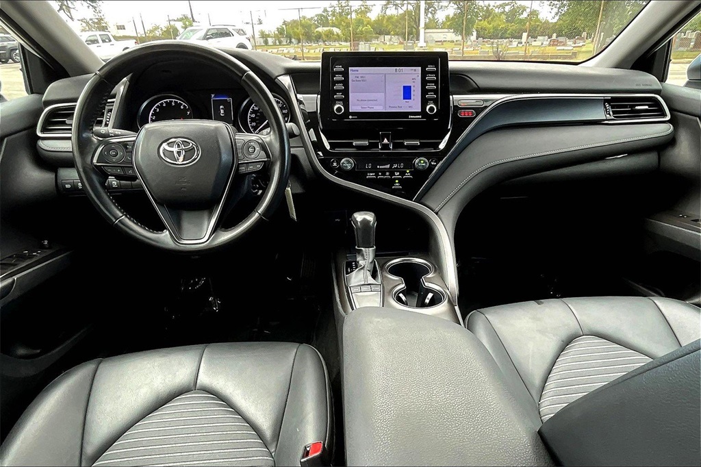 2024 Toyota Camry SE Image 14 of 31