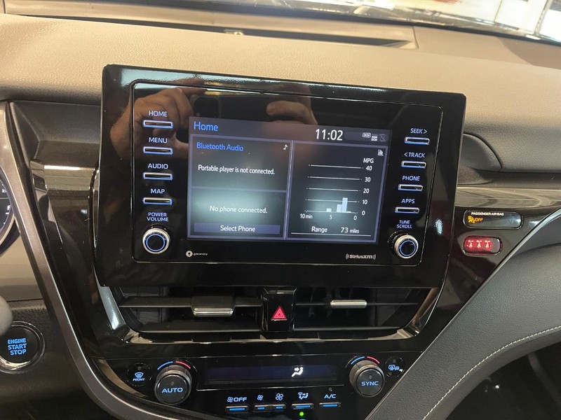 Vehicle image 26 of 34