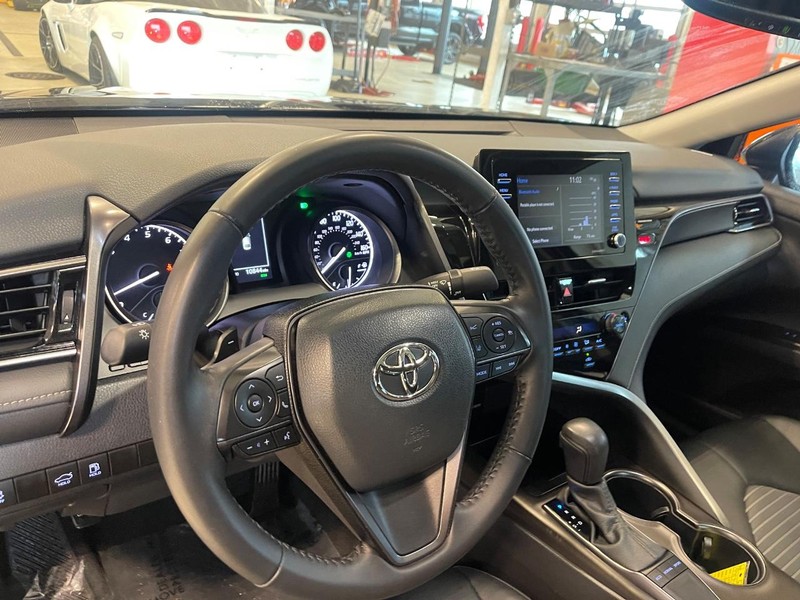 Vehicle image 22 of 34