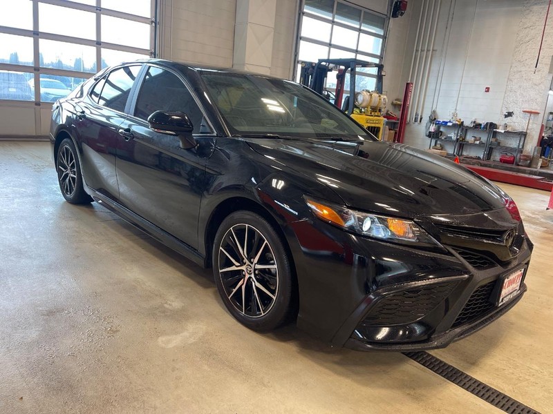 Vehicle image 2 of 34