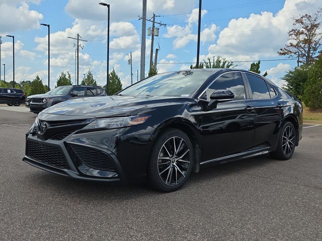 2024 Toyota Camry SE Image 1 of 25