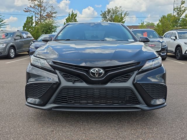 2024 Toyota Camry SE Image 2 of 25