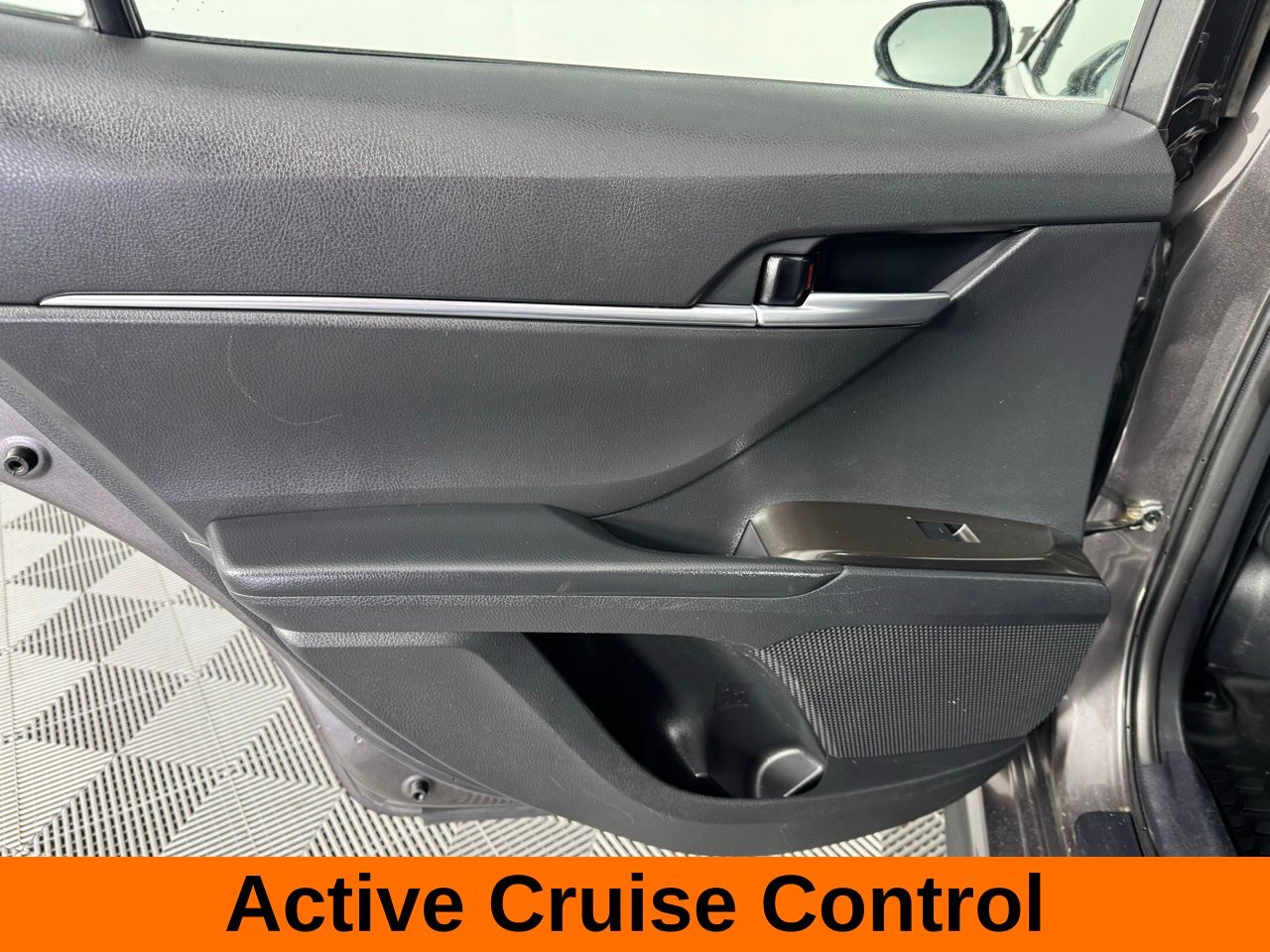 Vehicle image 15 of 24