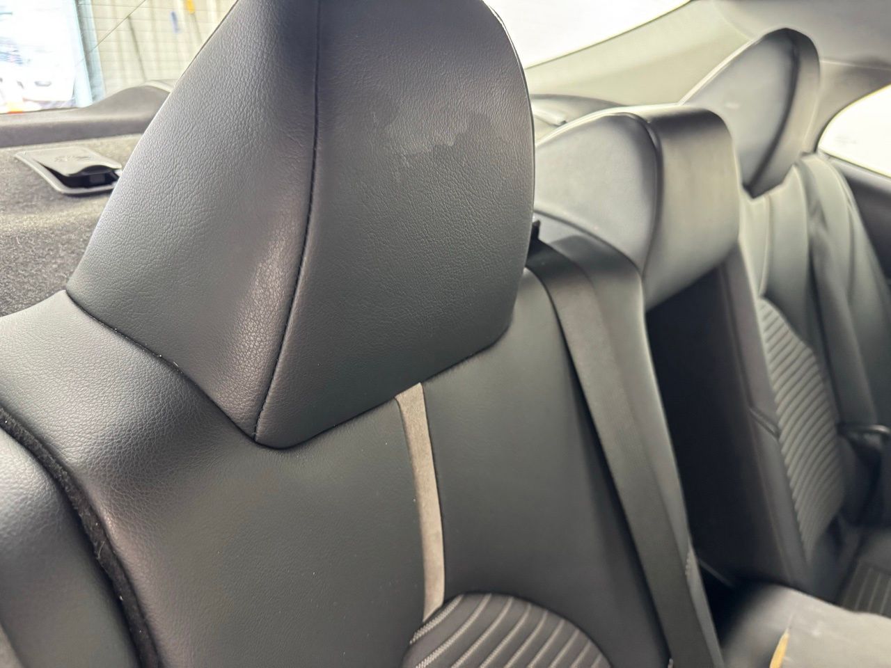 Vehicle image 19 of 24