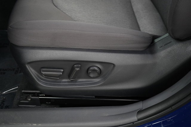 Vehicle image 19 of 29