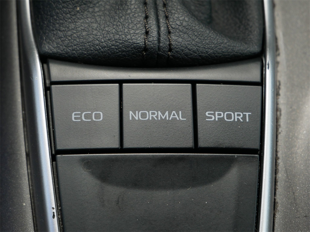 Vehicle image 18 of 29