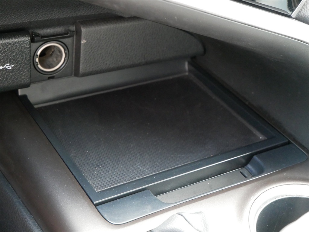 Vehicle image 26 of 29