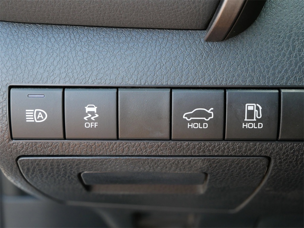 Vehicle image 21 of 29