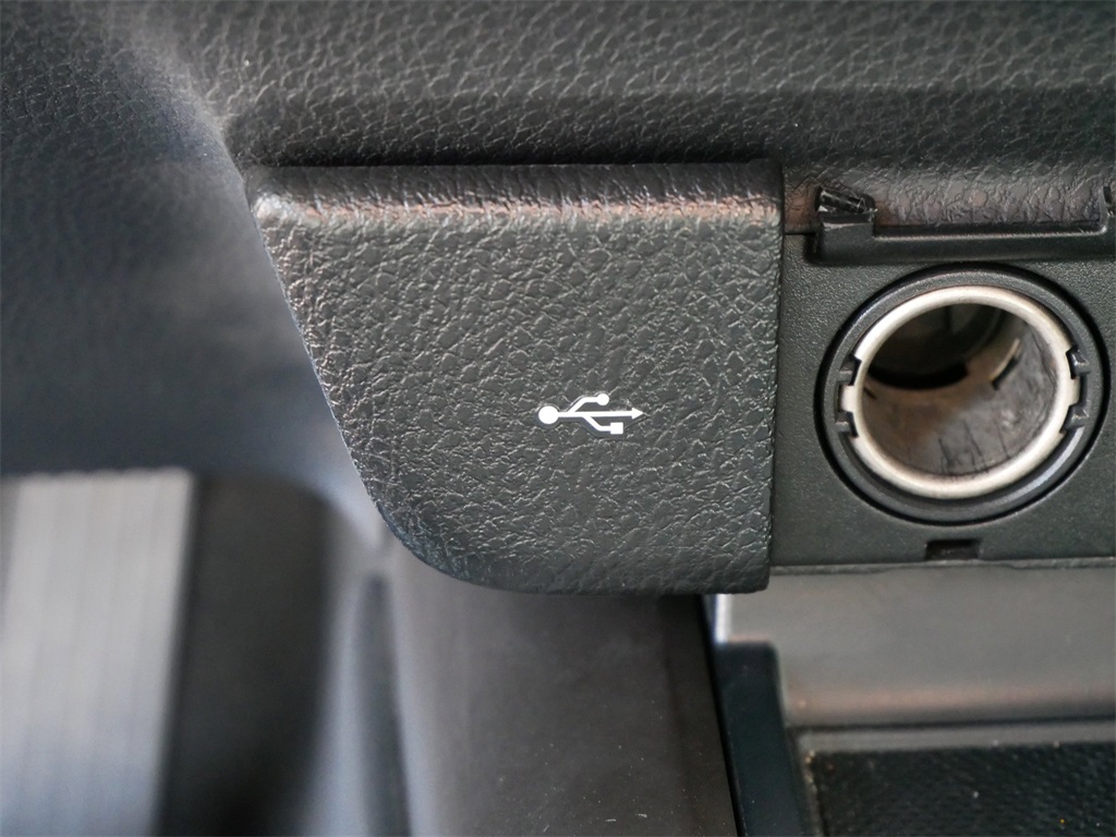 Vehicle image 23 of 29