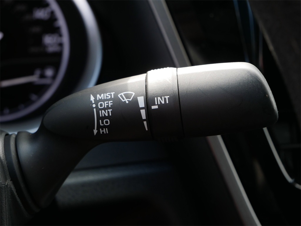 Vehicle image 27 of 29