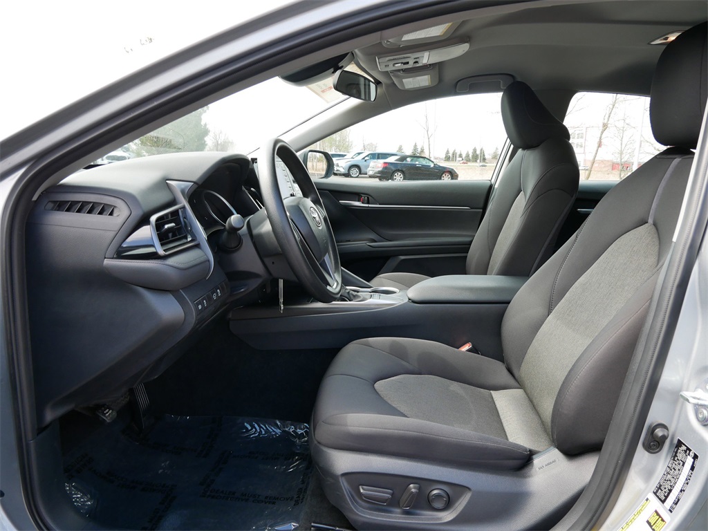 Vehicle image 9 of 29