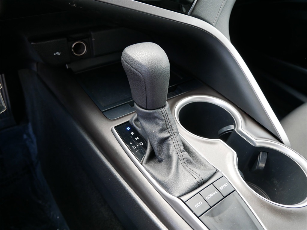 Vehicle image 15 of 29