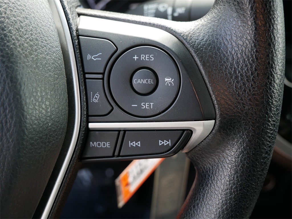 Vehicle image 19 of 29