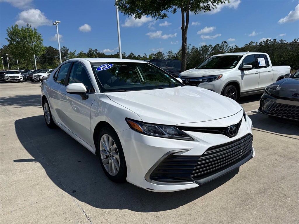 Vehicle image 3 of 27