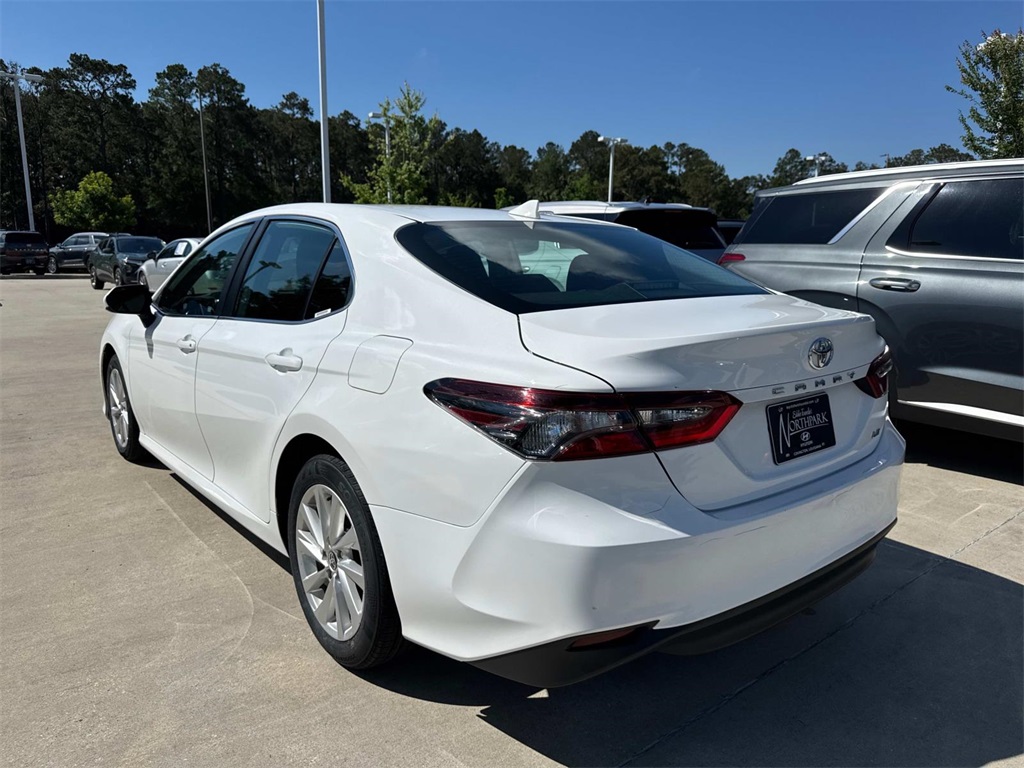 Vehicle image 6 of 27