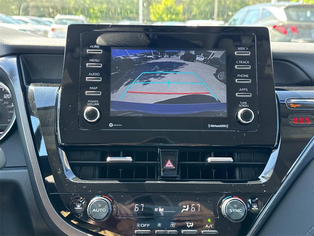 Vehicle image 24 of 27