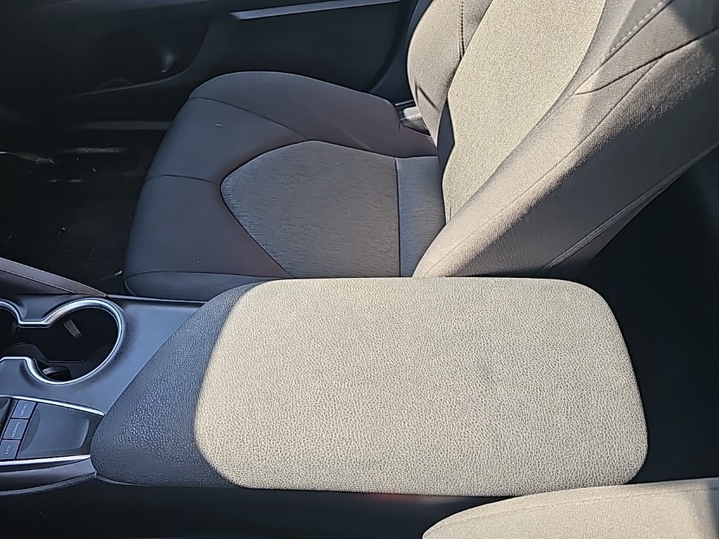 2024 Toyota Camry LE Image 22 of 36