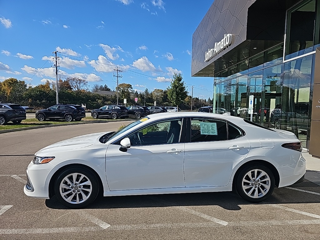 2024 Toyota Camry LE Image 7 of 36