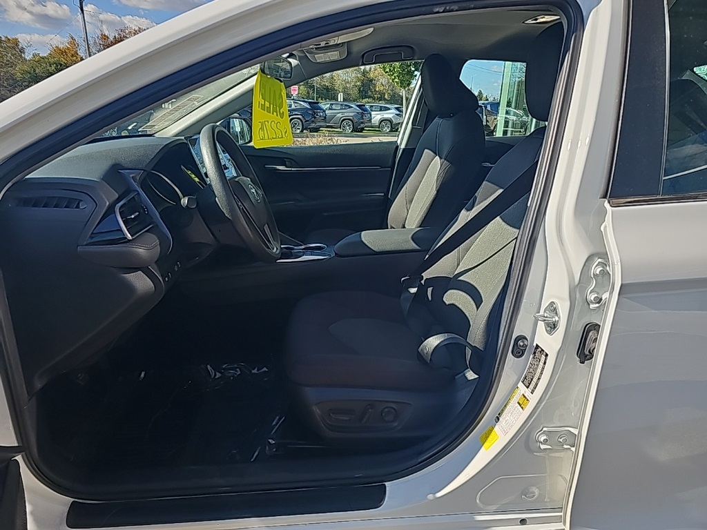 2024 Toyota Camry LE Image 33 of 36
