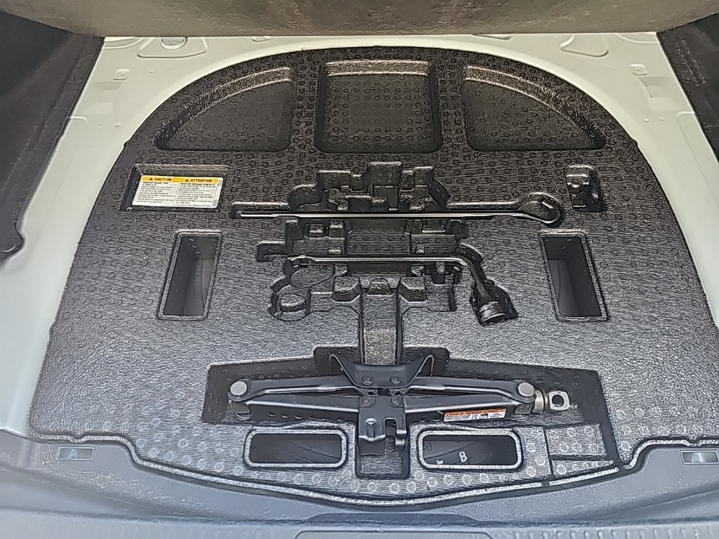 2024 Toyota Camry LE Image 31 of 36