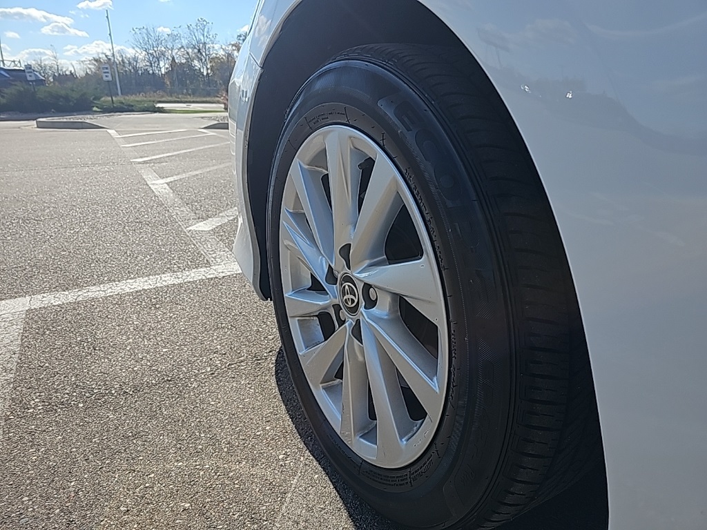 2024 Toyota Camry LE Image 8 of 36