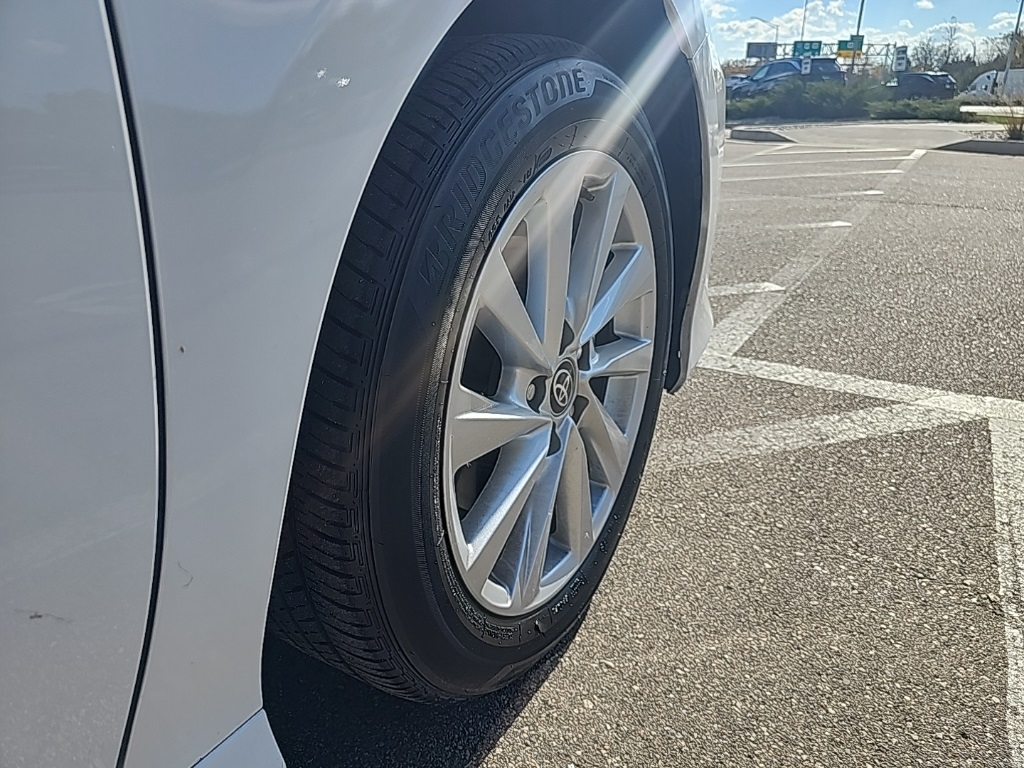 2024 Toyota Camry LE Image 11 of 36