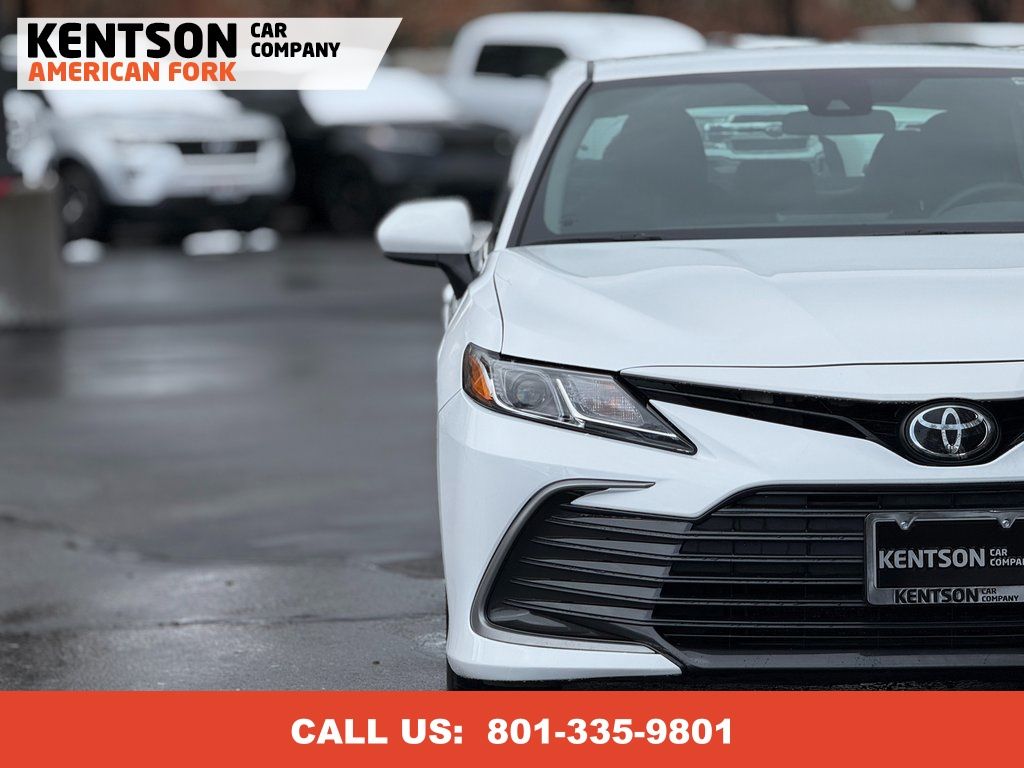 Vehicle image 13 of 41