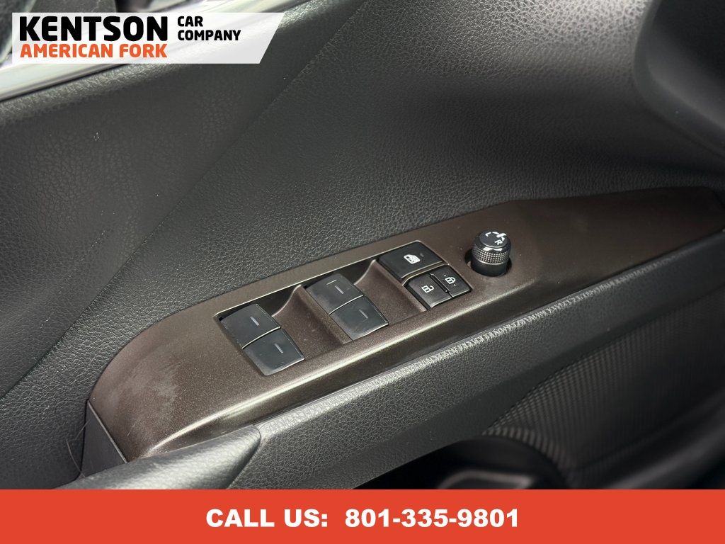 Vehicle image 24 of 41
