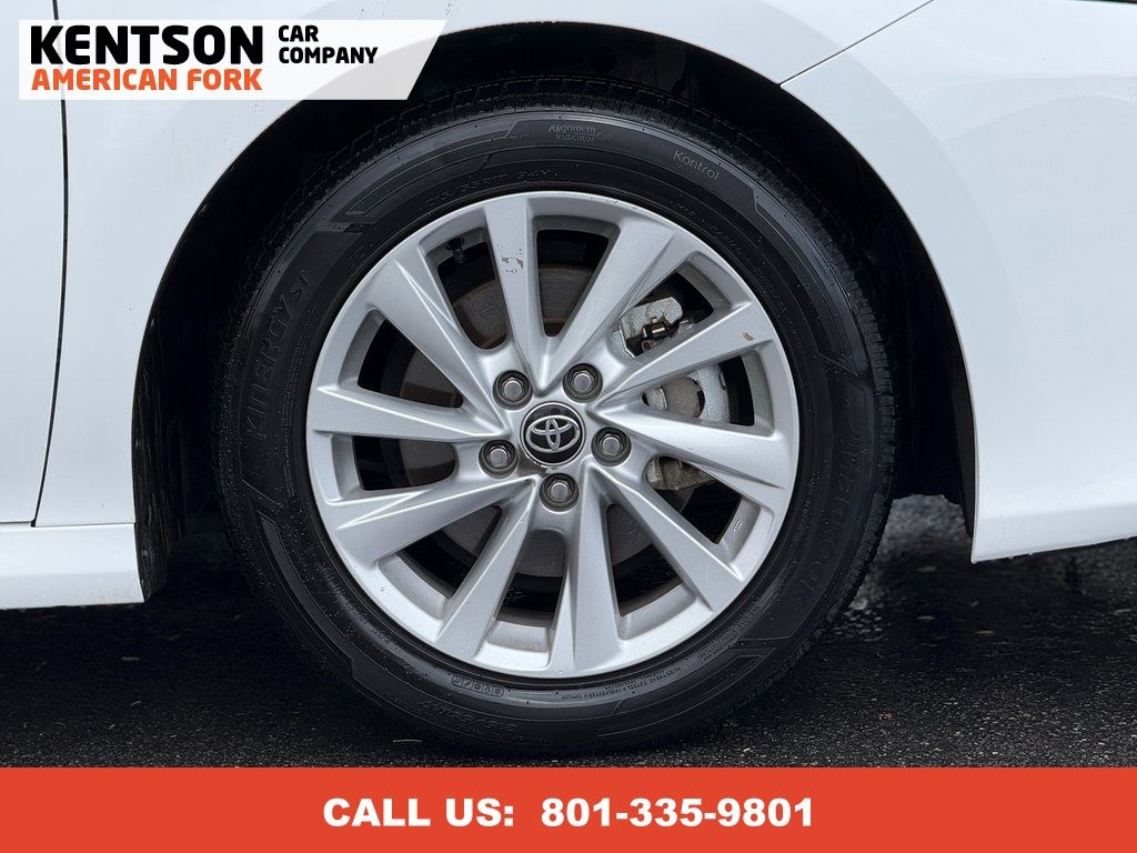 Vehicle image 17 of 41