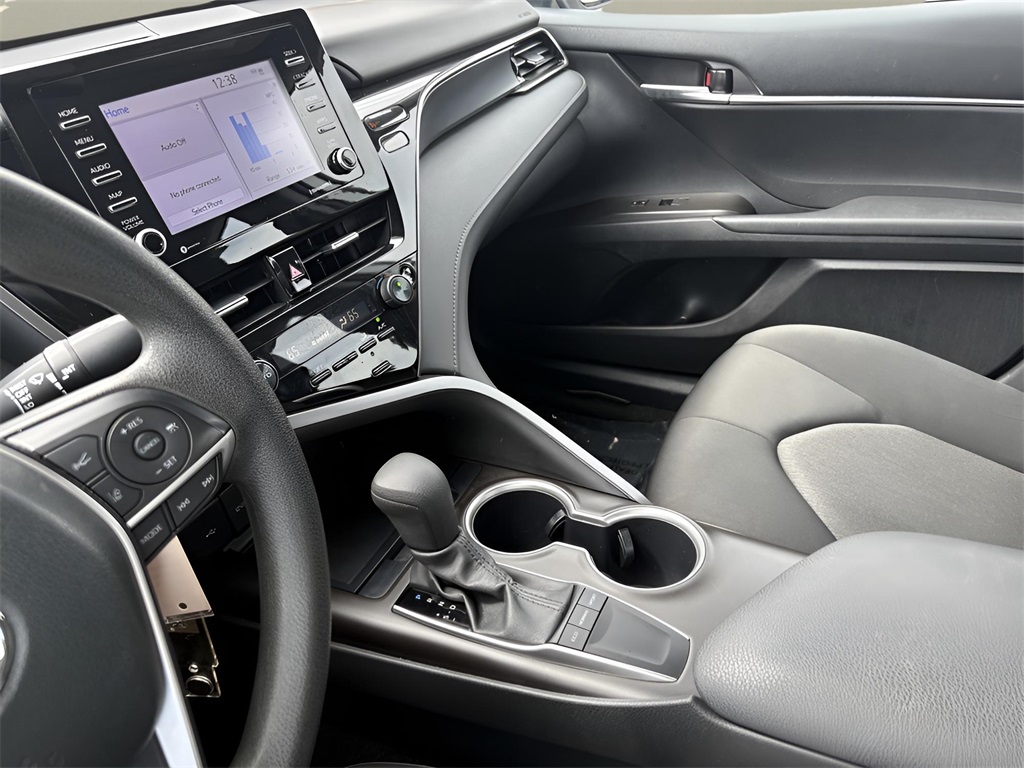 2024 Toyota Camry LE Image 17 of 21