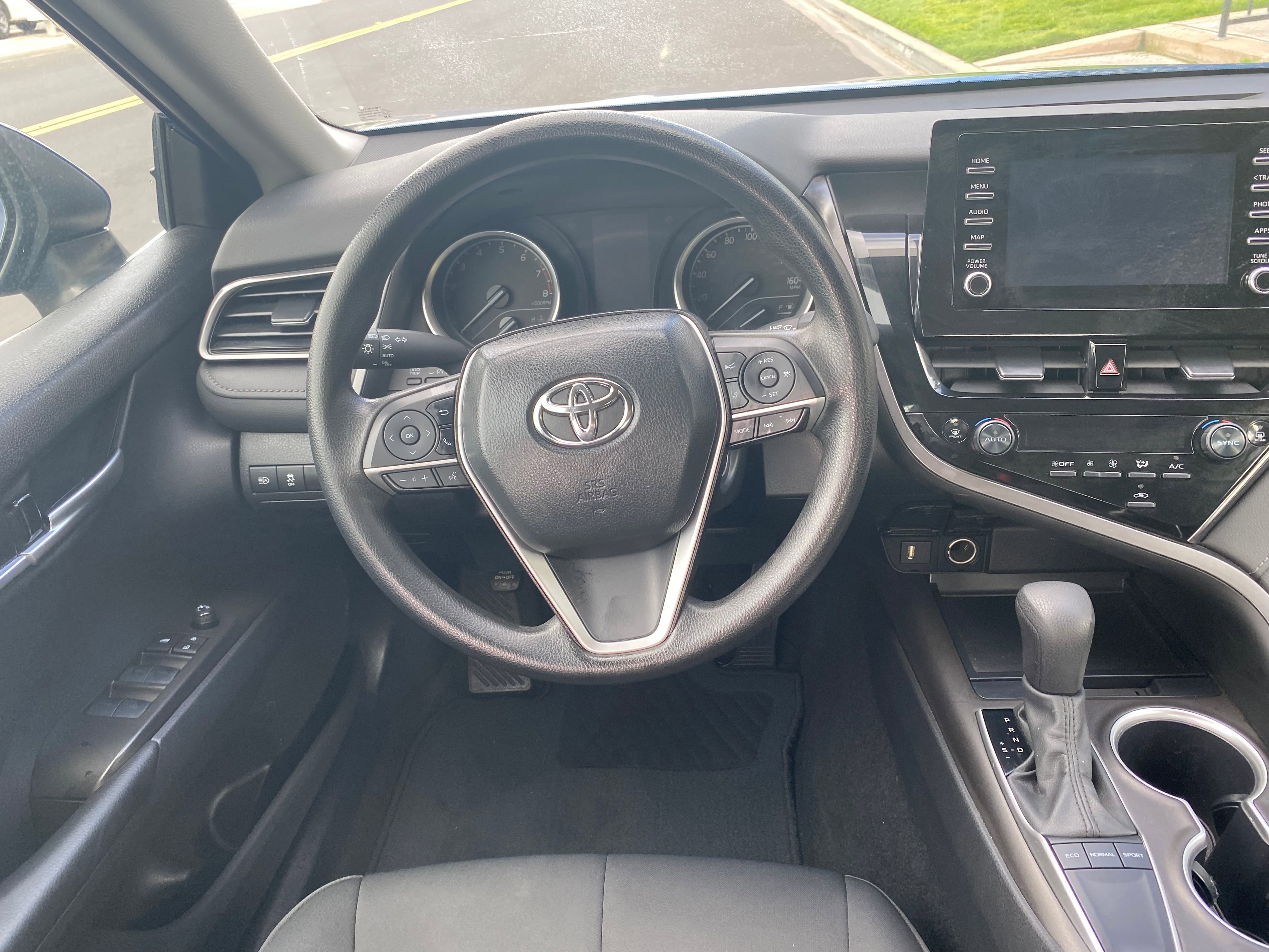 Vehicle image 18 of 24