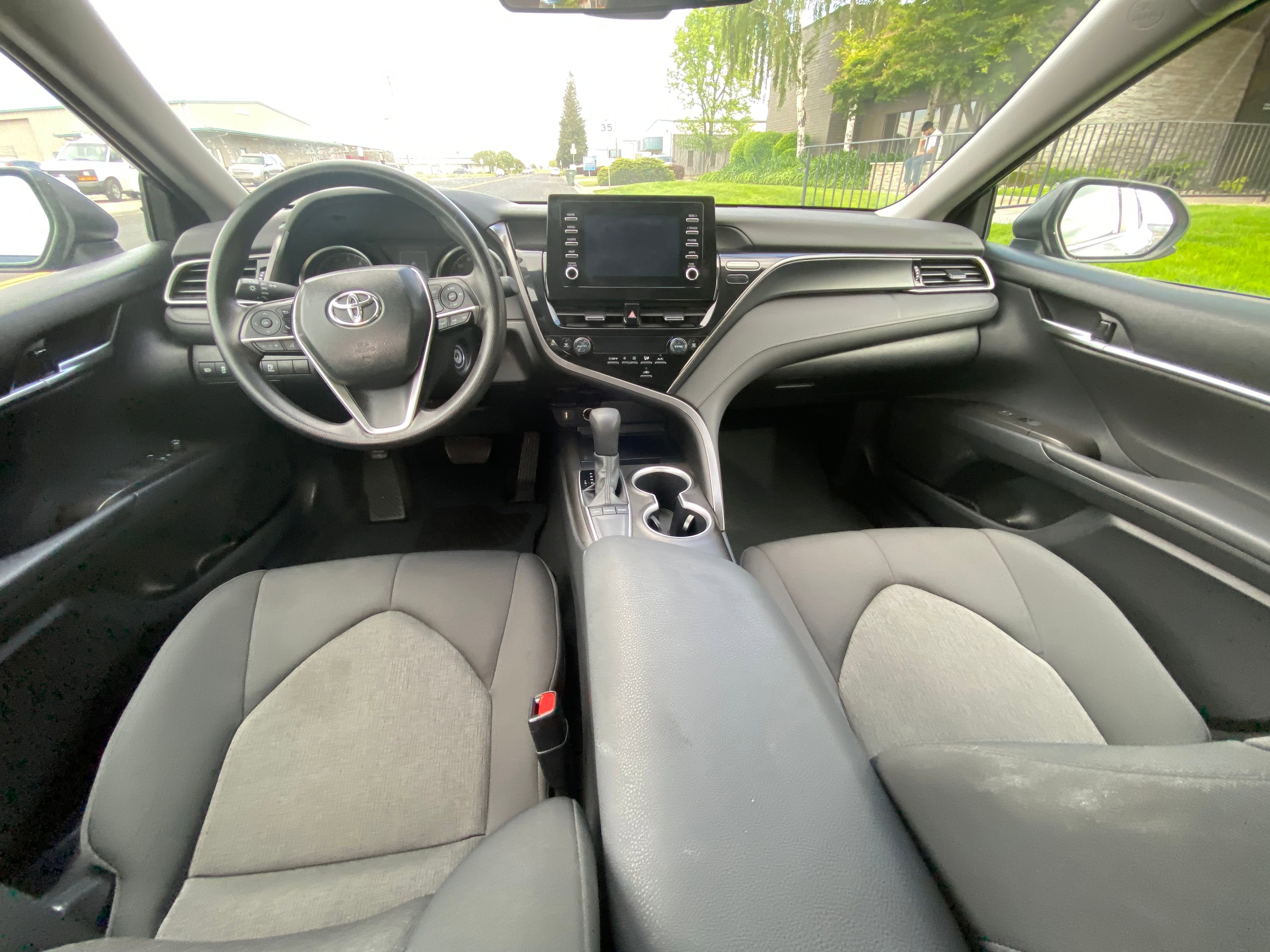 Vehicle image 16 of 24